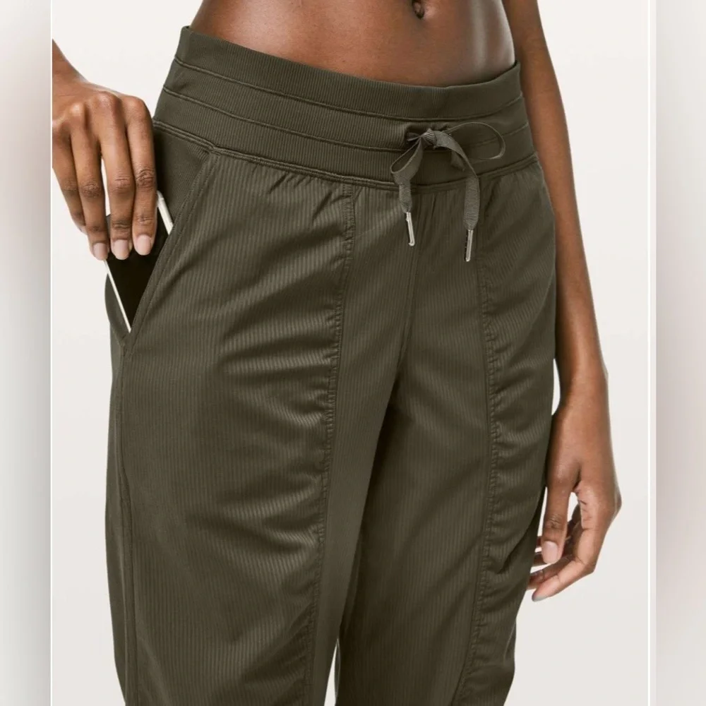 lululemon athletica effortlessly cool